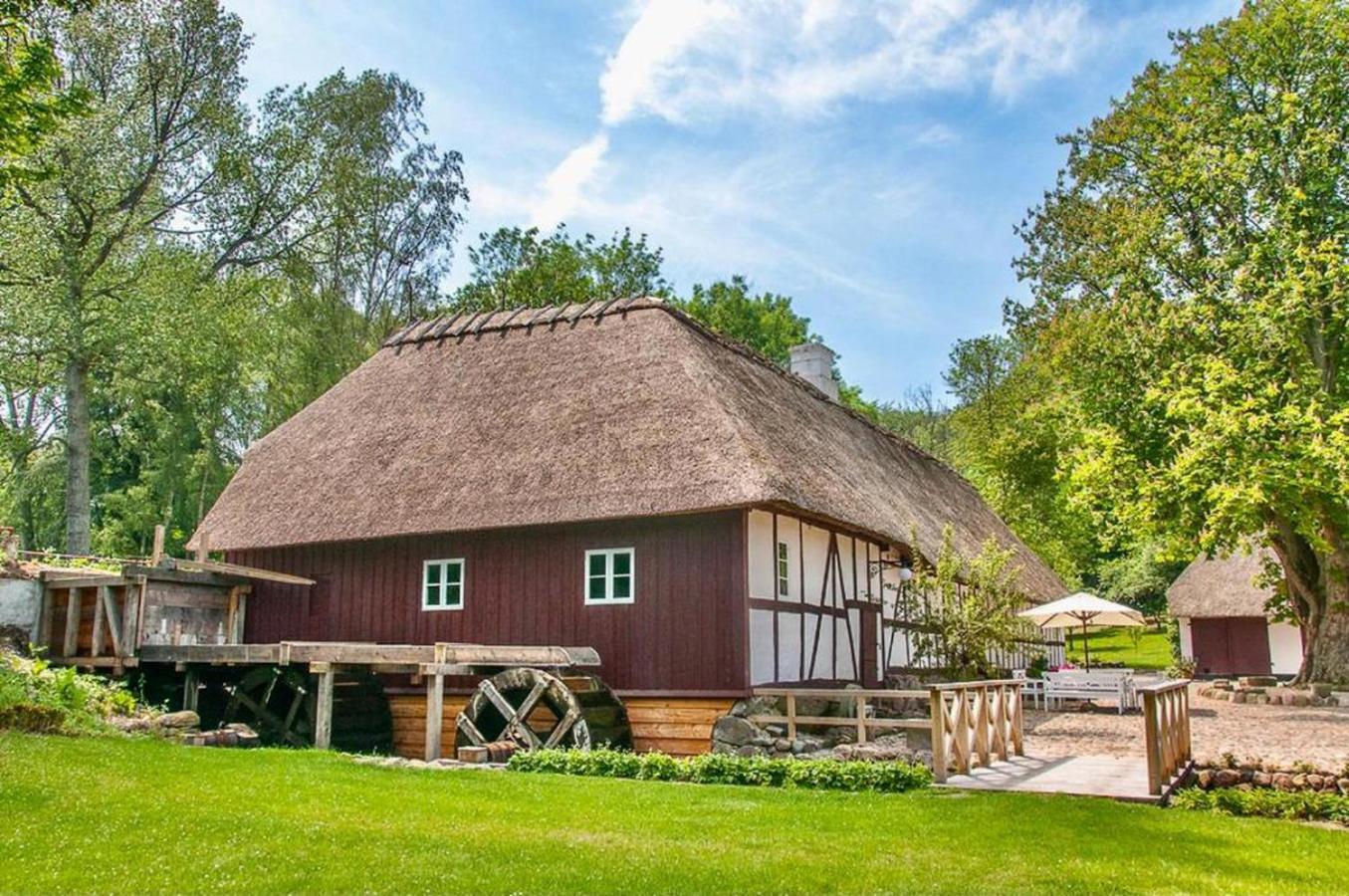 Lillemollens Bed & Breakfast Orbaek  Exterior photo